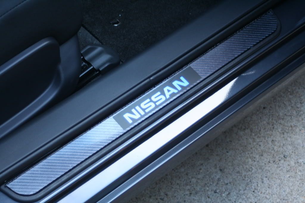 ILLUMINATED KICKPLATES FOR ALTIMA COUPE AND 4TH GEN SEDAN Nissan Forum Nissan Forums
